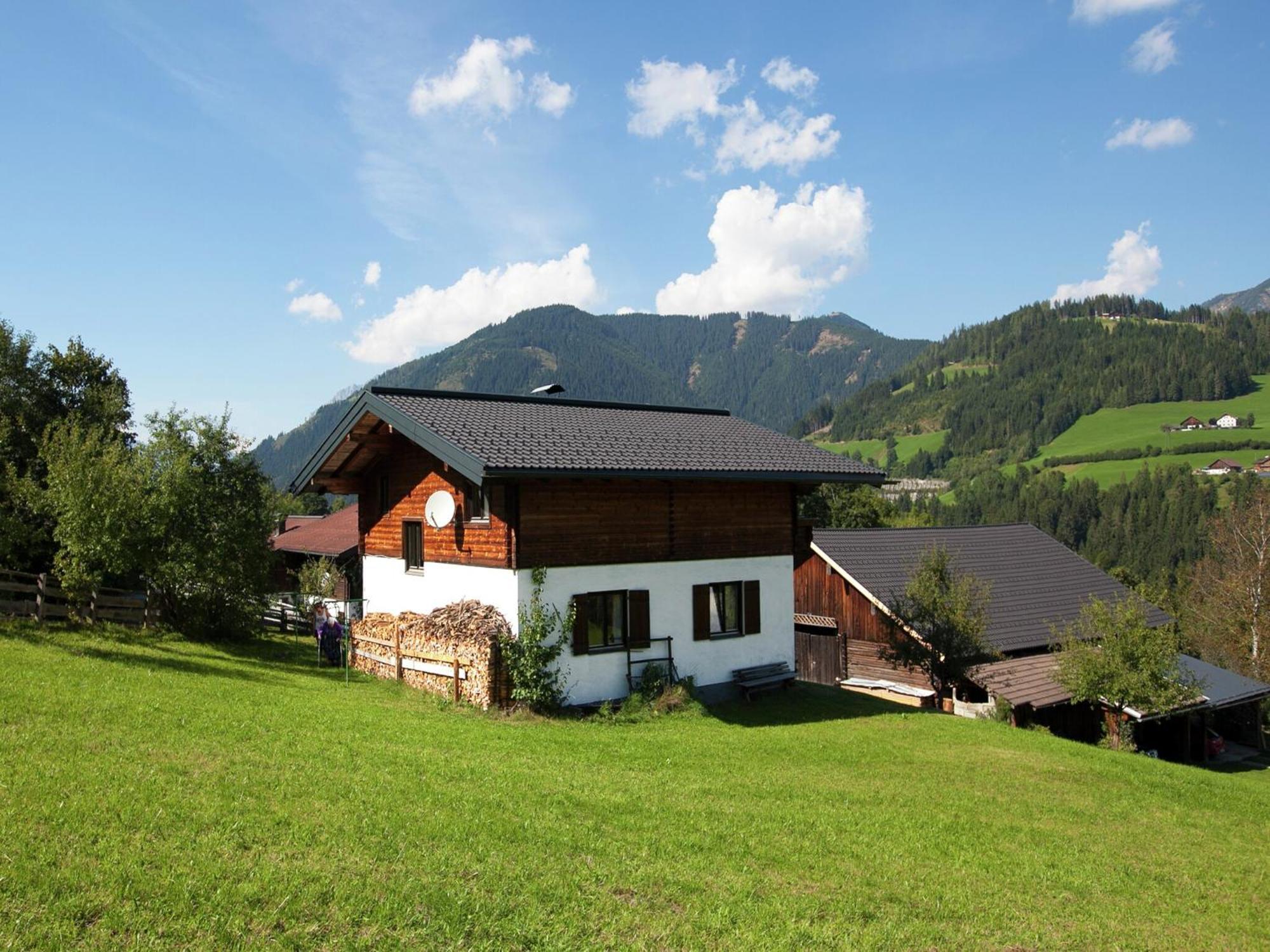 Charming Holiday Home In H Ttau With Barbecue Huttau Exterior photo